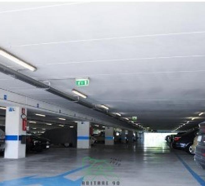 Fano - zona centro - garage box auto posto auto in locazione