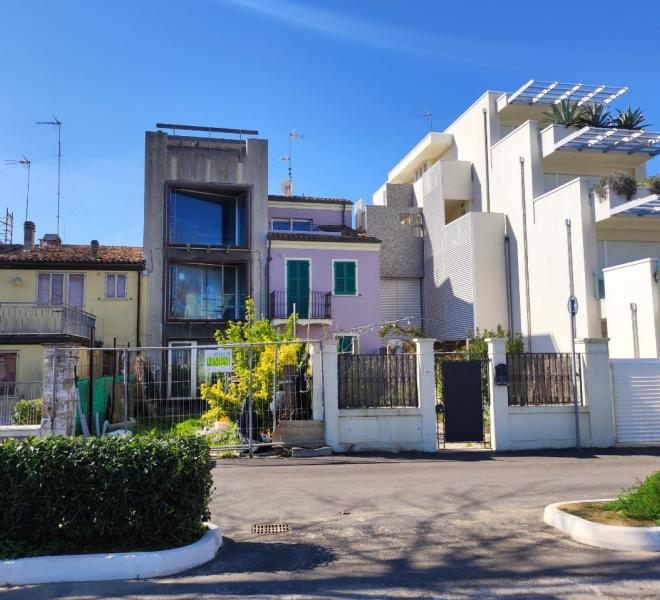 Fano - zona lido - schiera centrale in vendita