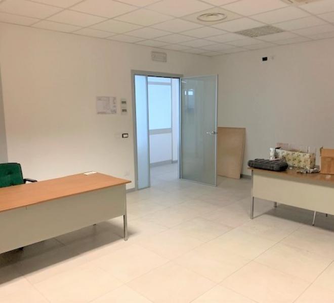 Fano - zona  - ufficio in locazione