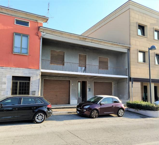 Terre roveresche - zona  - locale commerciale negozio in vendita