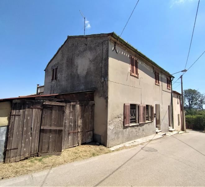Fano - zona carignano - unifamiliare semindipendente in vendita