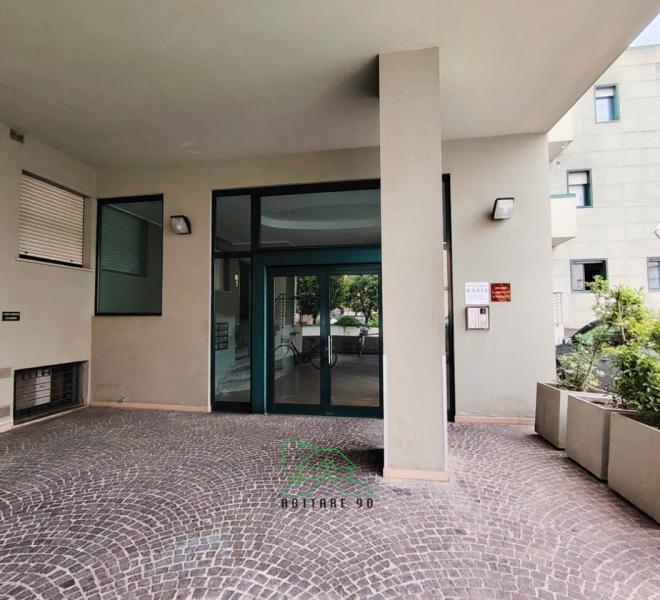 Pesaro - zona centro - ufficio in locazione