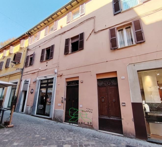 Fano - zona centro - appartamento in vendita
