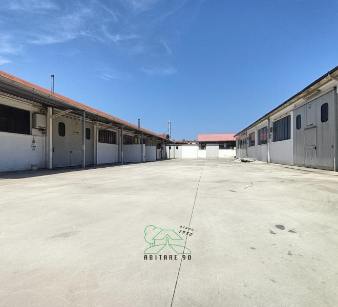 Pesaro - zona tombaccia - laboratorio in vendita