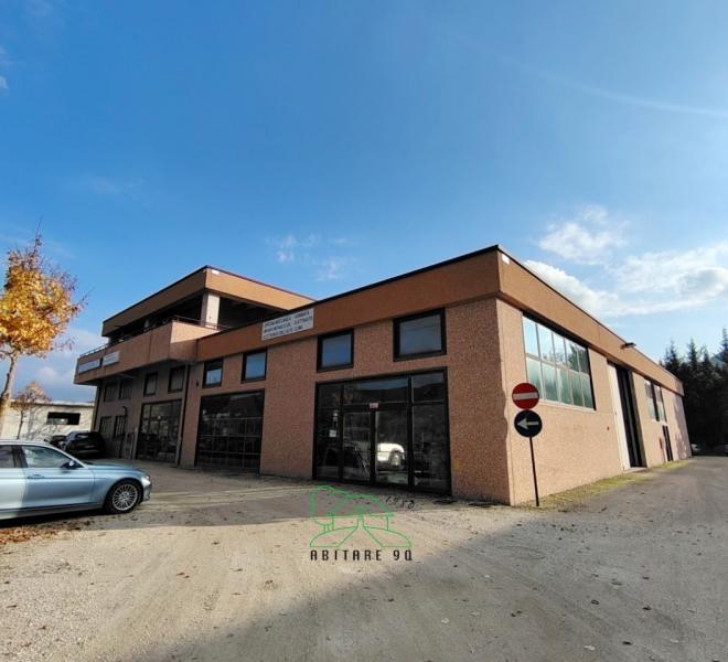 Urbino - zona  - laboratorio in vendita