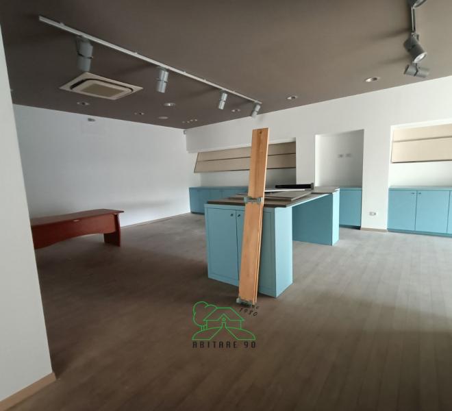 Fano - zona bellocchi - locale commerciale negozio in vendita