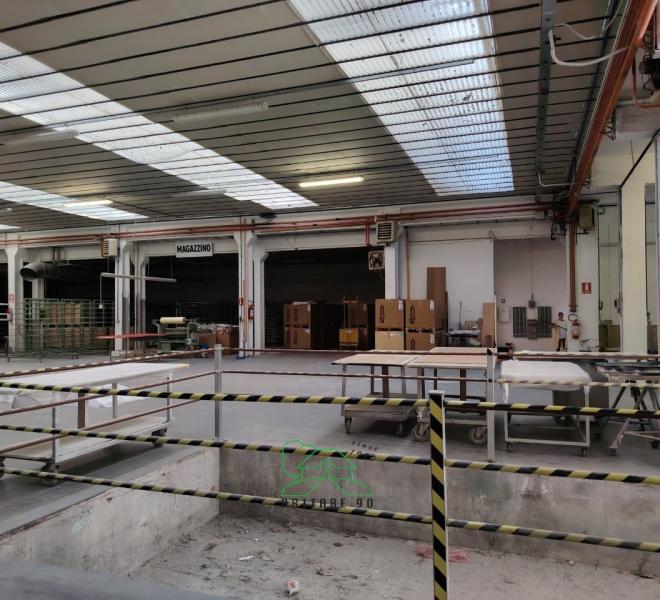 Fano - zona rosciano - capannone in vendita