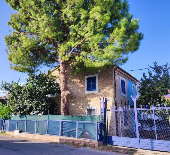 Fano - zona bellocchi - unifamiliare casa singola in vendita