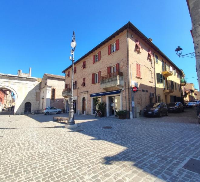 Fano - zona centro - appartamento in vendita
