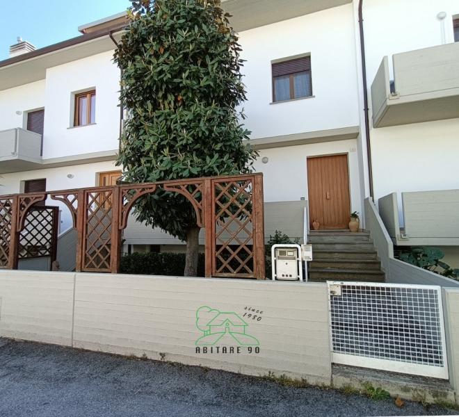 Fano - zona bellocchi - schiera centrale in vendita