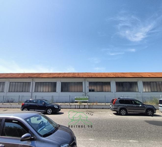 Pesaro - zona tombaccia - laboratorio in vendita